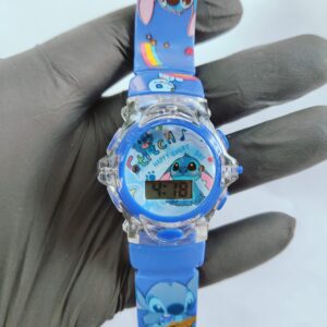 Stitch pisca luzinha e toca música