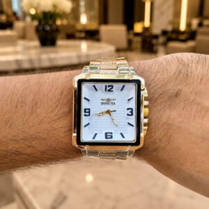 Invicta Square Luxo